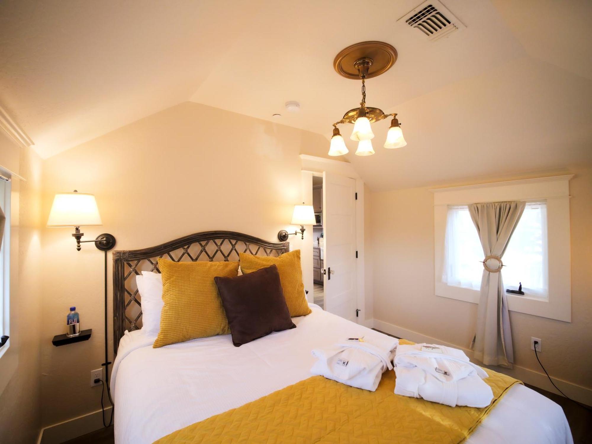Holiday home Redtail - 3 Sleeps Up To 12 Ashland