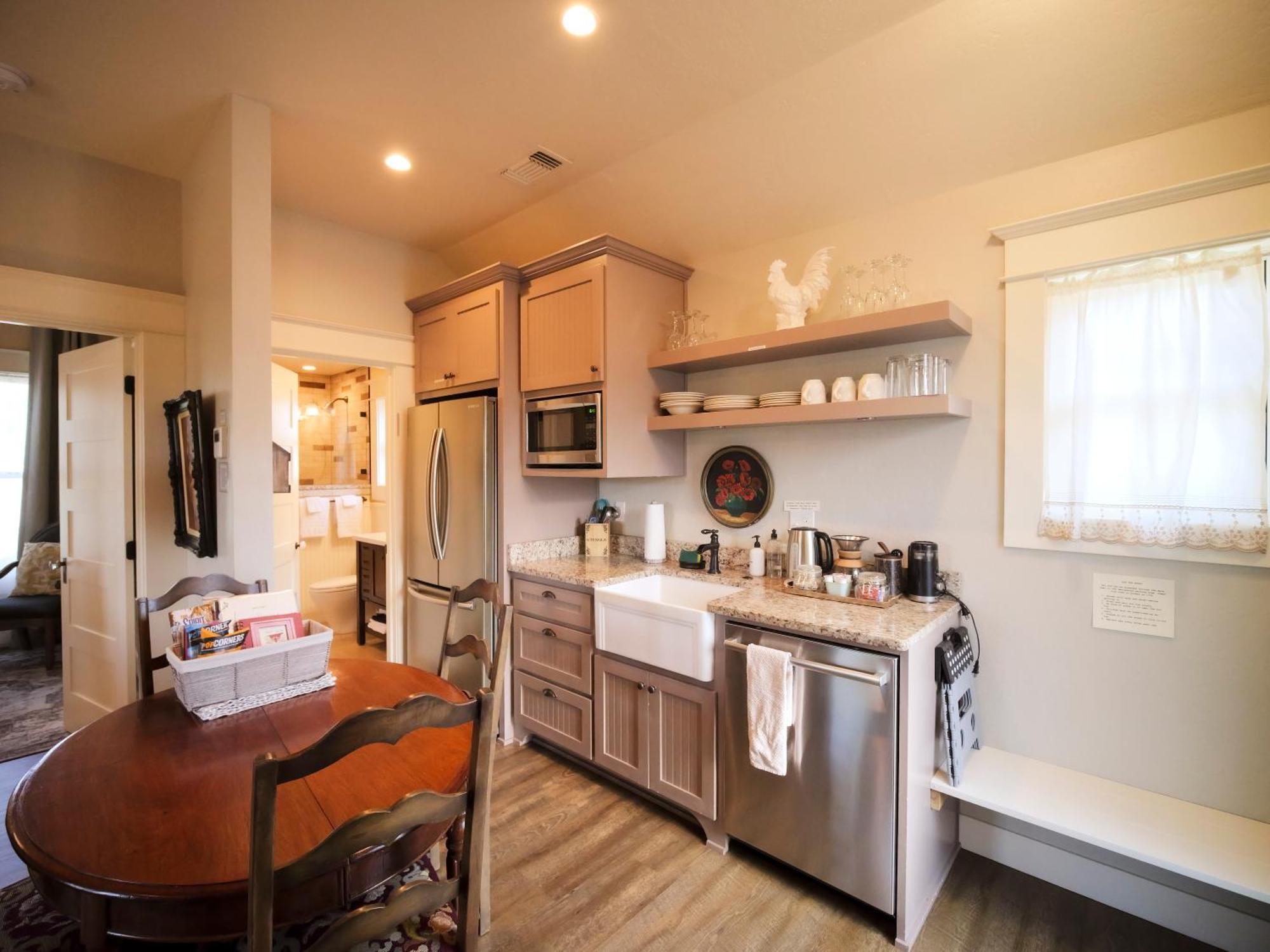 Redtail - 3 Sleeps Up To 12 Holiday home *