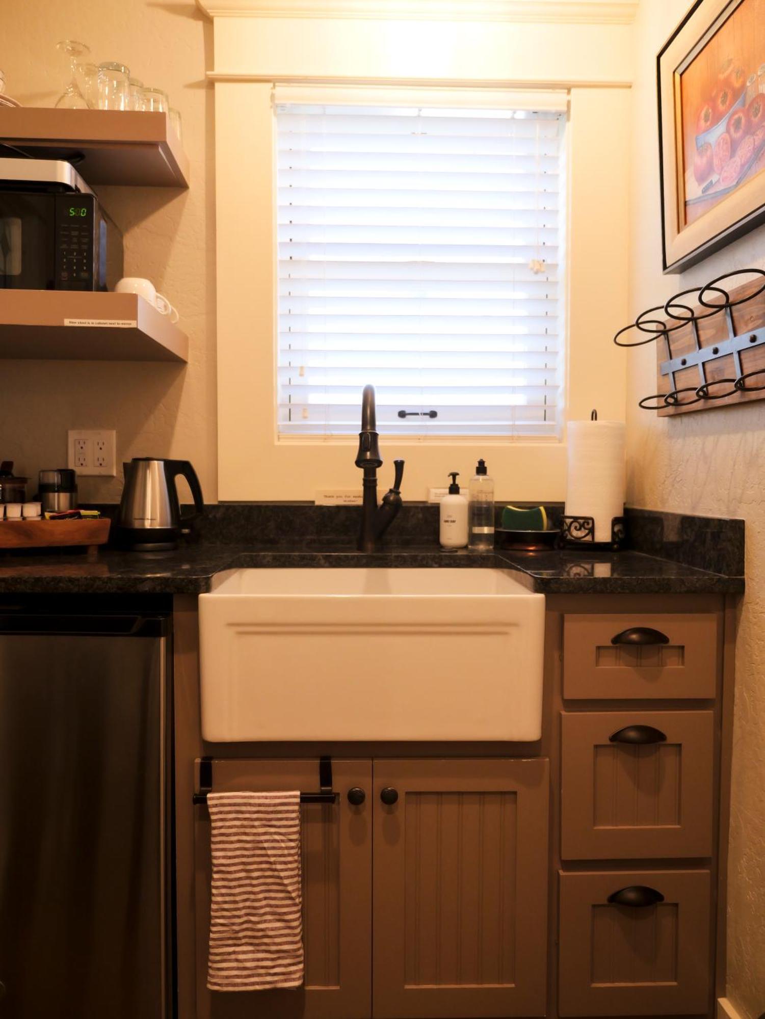 Redtail - 3 Sleeps Up To 12 Holiday home Ashland
