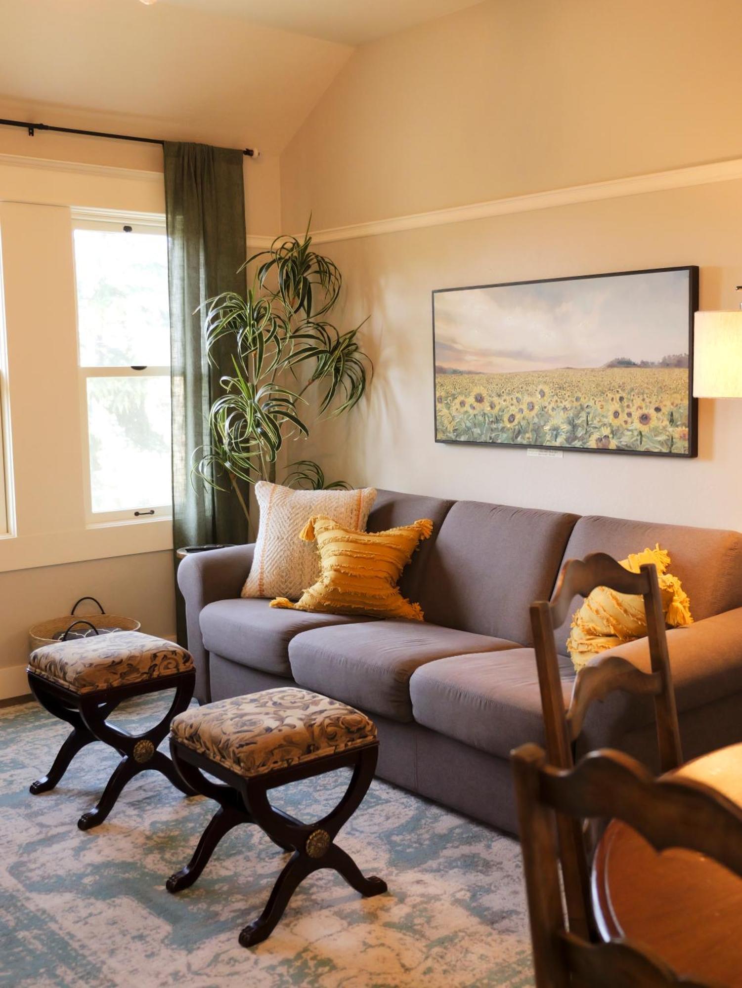 Redtail - 3 Sleeps Up To 12 * Ashland