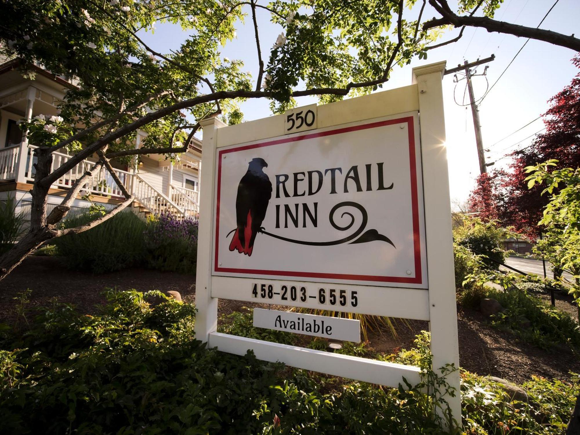 Redtail - 3 Sleeps Up To 12