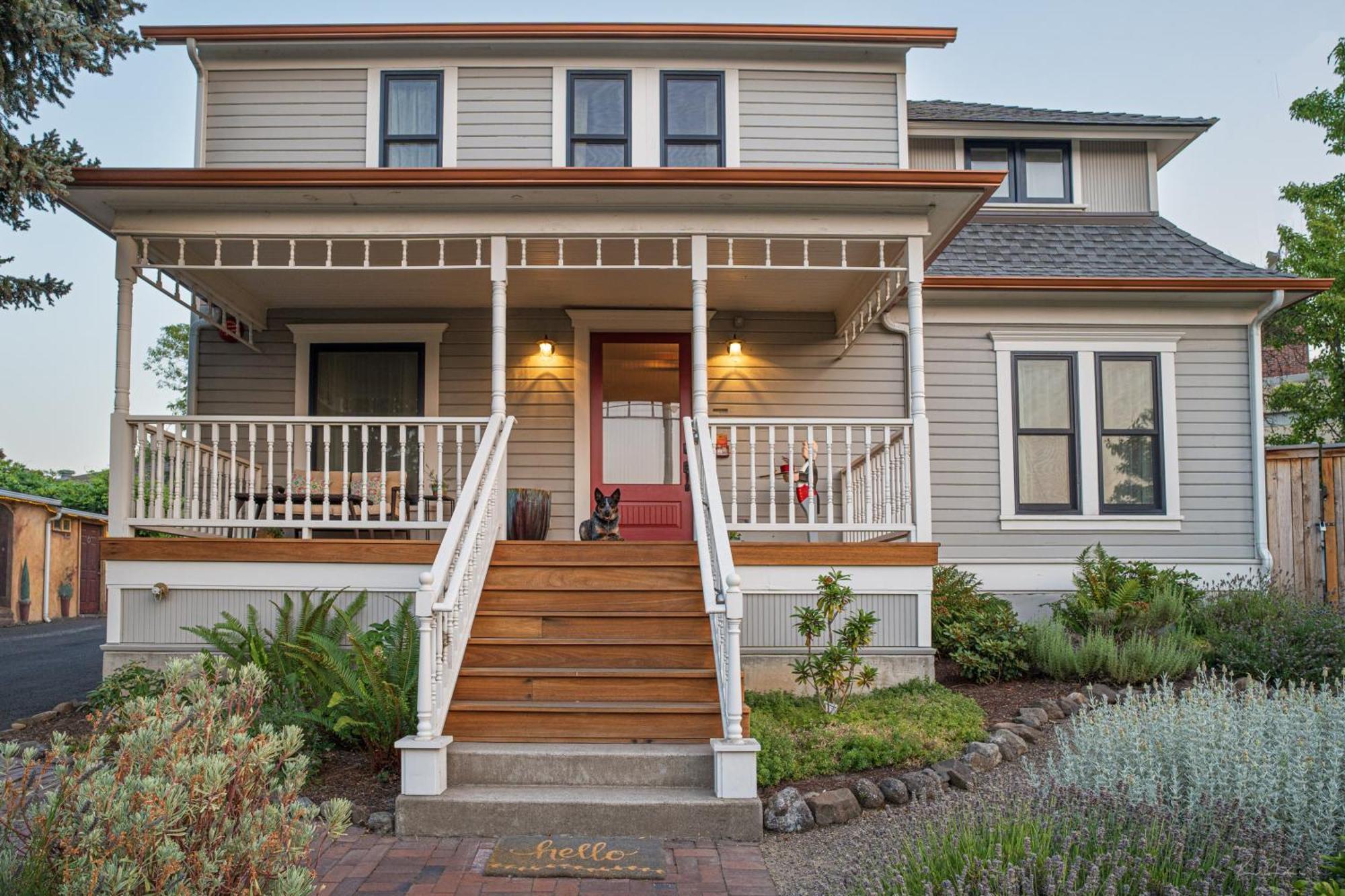 Redtail - 3 Sleeps Up To 12 Holiday home